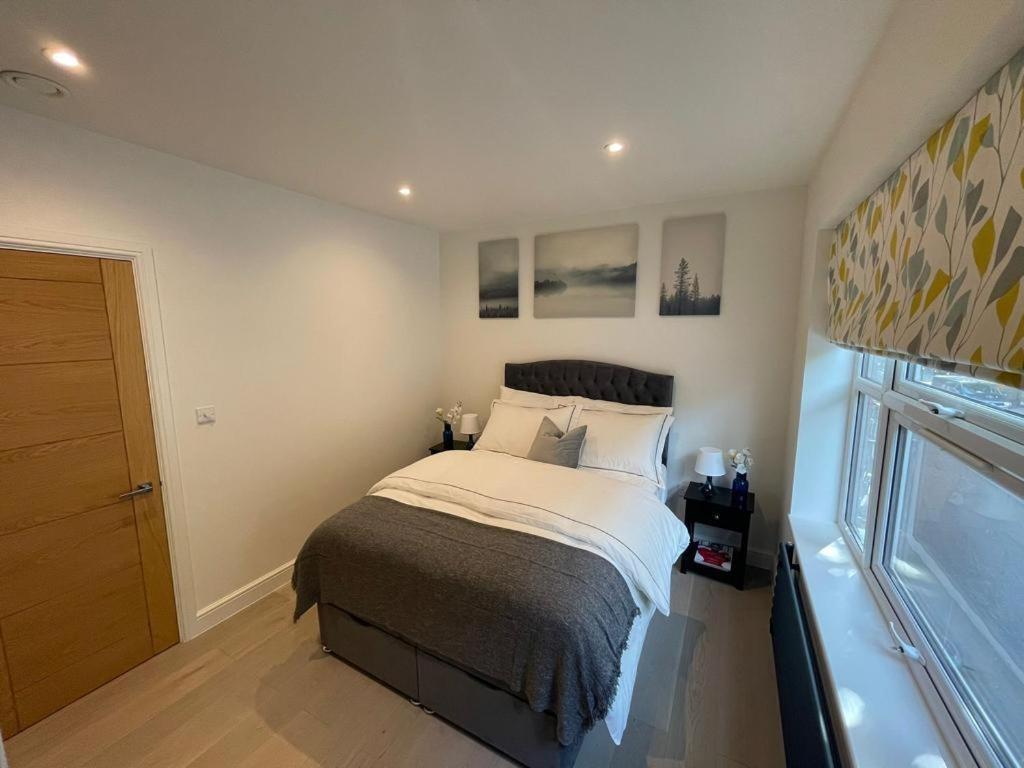 Two Bedroom Apartment - London Exterior photo